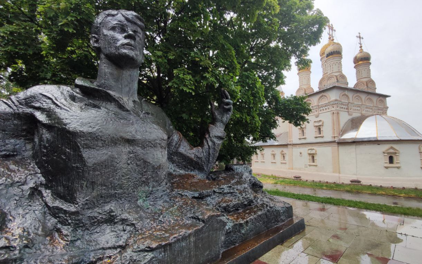 К 130-летию Сергея Есенина театры готовят мюзиклы